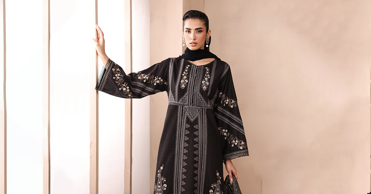 Maria B | Luxury Winter Pret 25 | DW-MN25-10-Black - Ladies Clothes - Maria Faisal