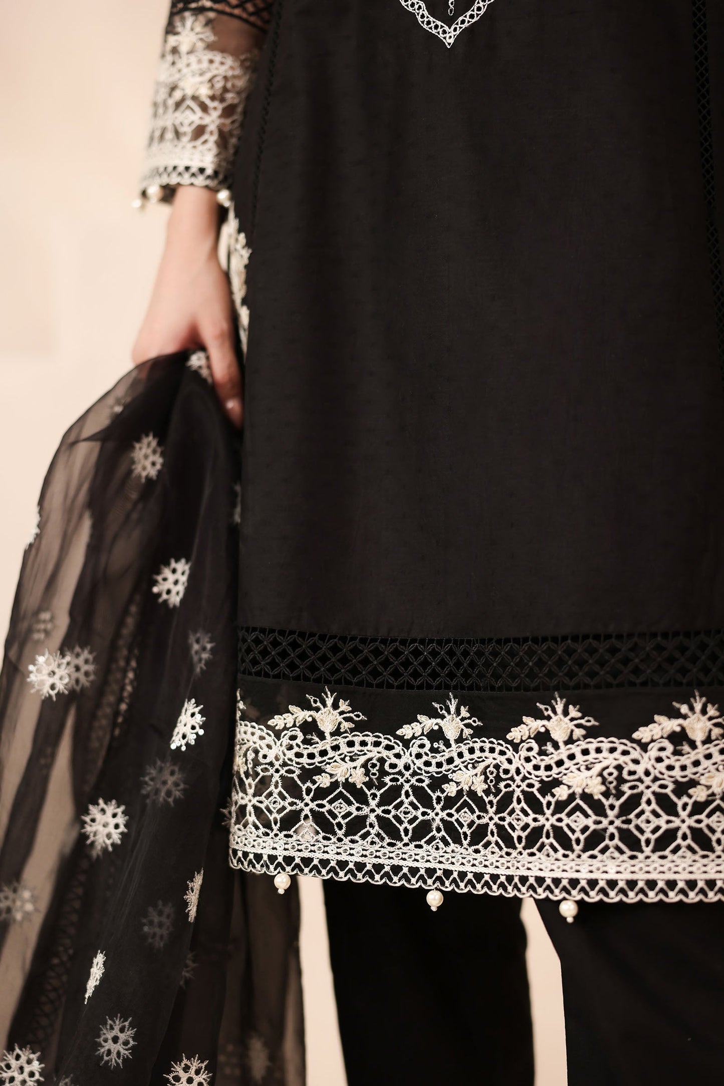 Maria B | Luxury Winter Pret 25 | DW-MN25-13-Black - Ladies Clothes - Maria Faisal