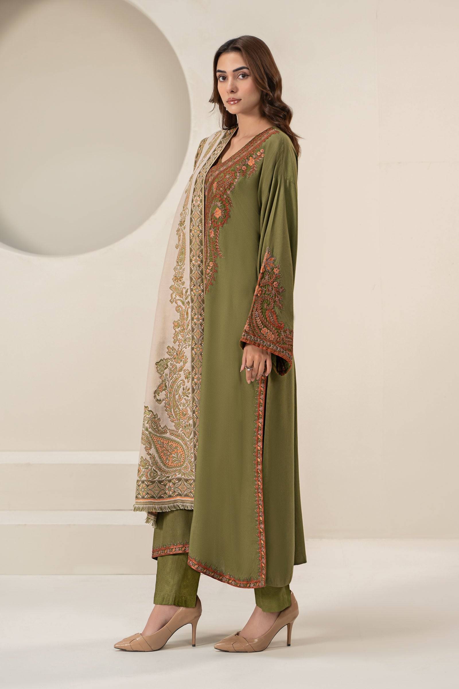 Maira B | Ready to Wear | DW-W24-100 by Maria Faisal - Registered Vendor of : Maria B - type : Wedding Dress - 100% original wedding dresses
