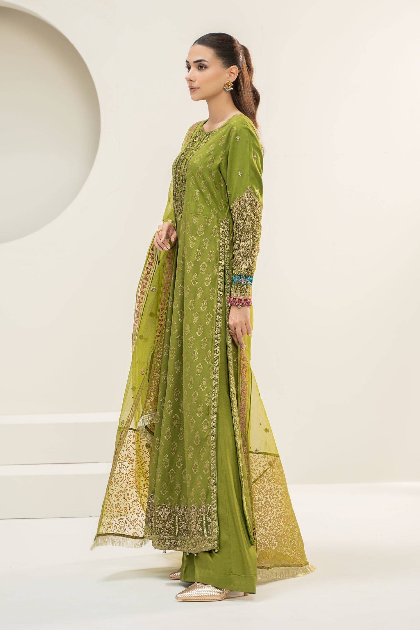 Maira B | Ready to Wear | DW-W24-101 by Maria Faisal - Registered Vendor of : Maria B - type : Wedding Dress - 100% original wedding dresses