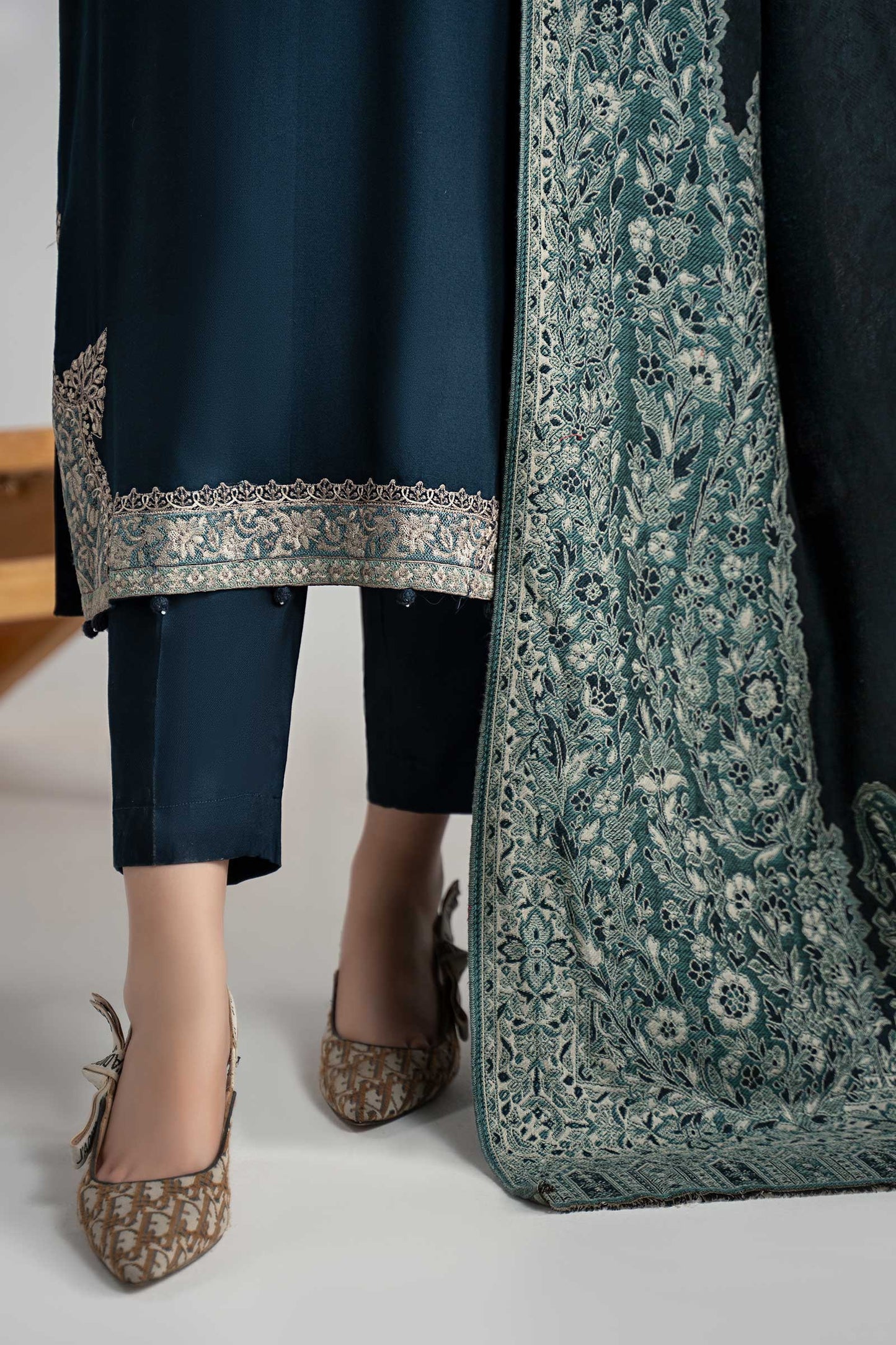 Maria B | Luxury Winter Pret 25 | DW-W24-102R1-Blue - Ladies Clothes - Maria Faisal