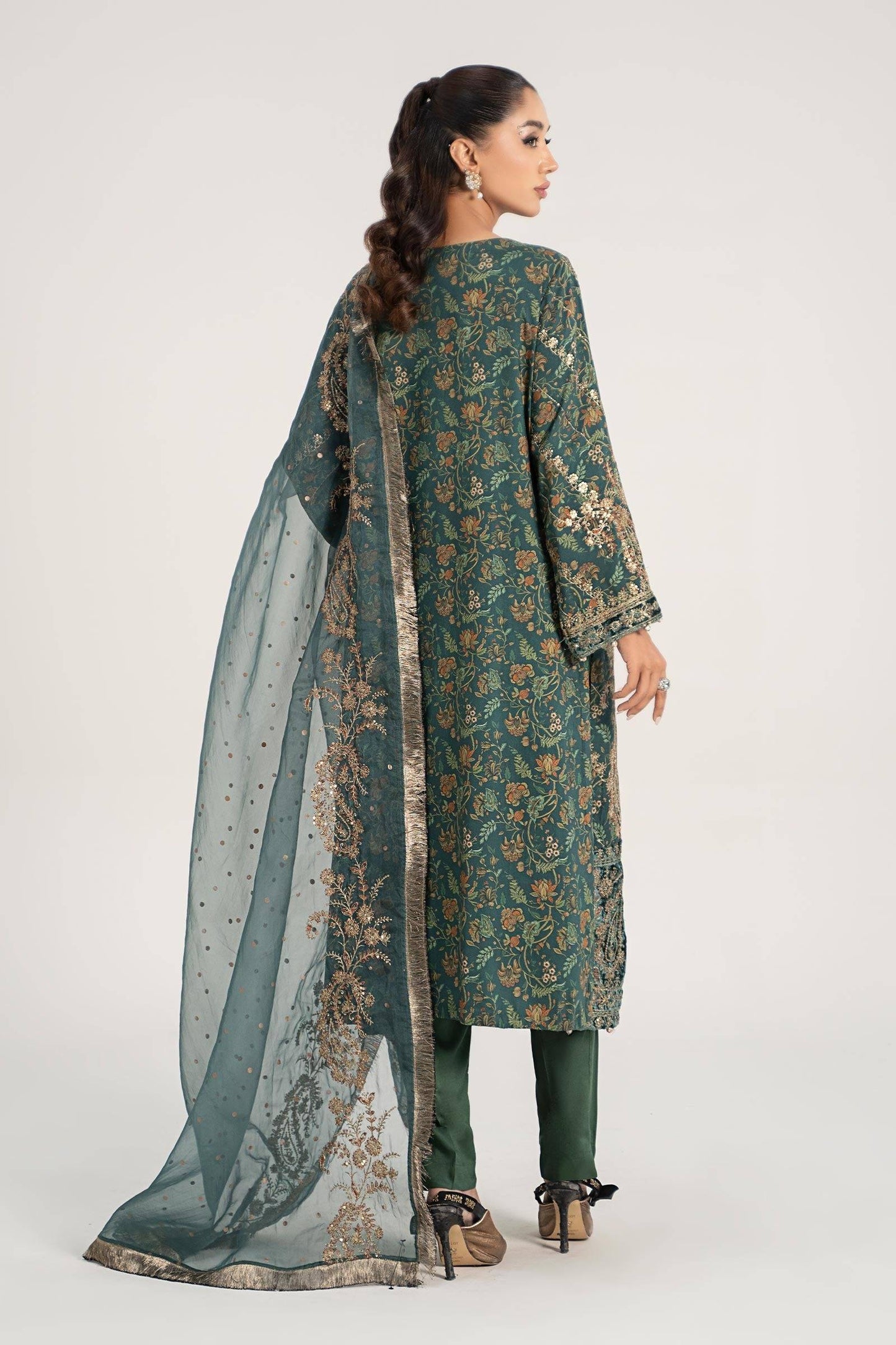 Maira B | Ready to Wear | DW-W24-153 by Maria Faisal - Registered Vendor of : Maria B - type : Wedding Dress - 100% original wedding dresses