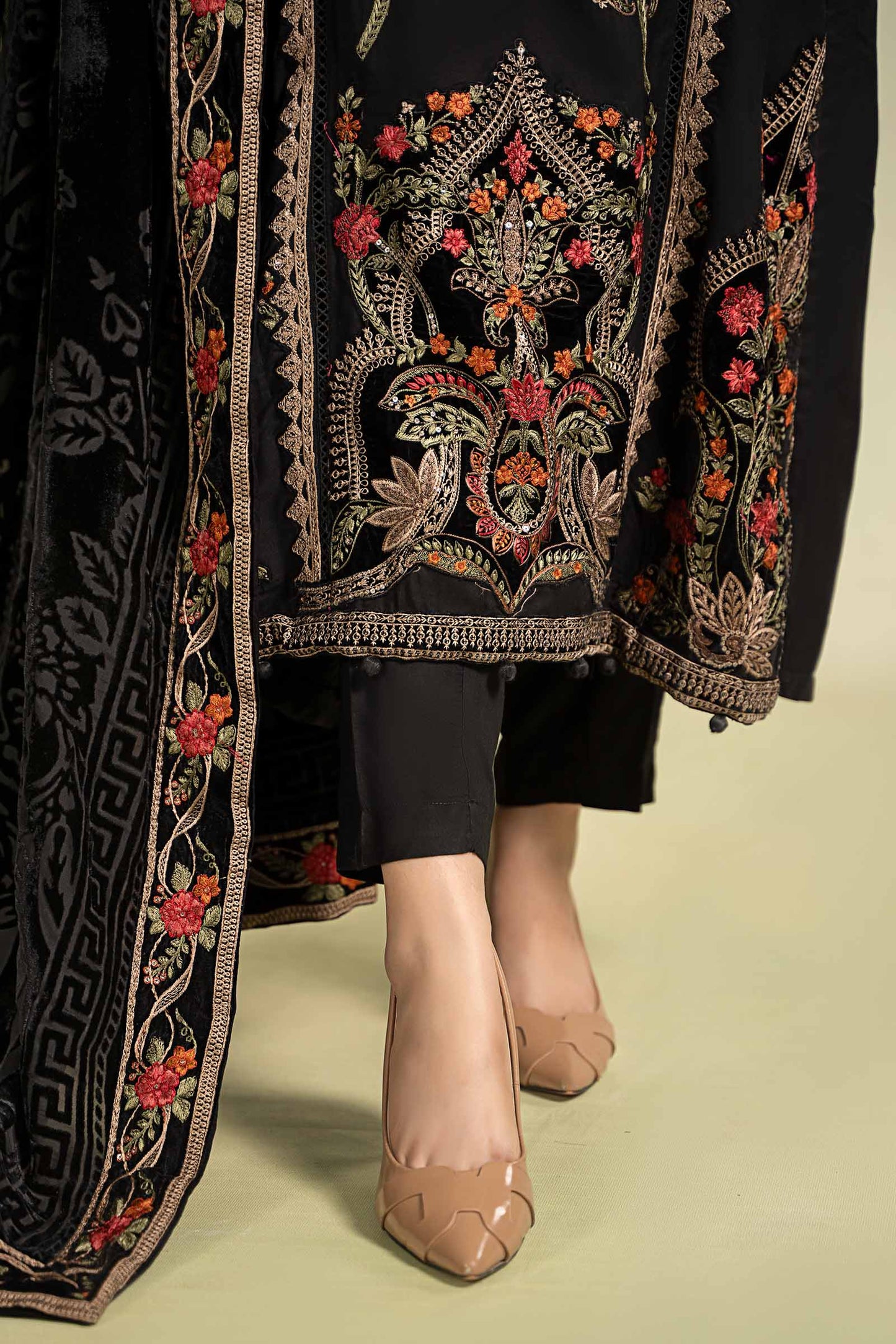 Maira B | Ready to Wear | DW-W24-16 by Maria Faisal - Registered Vendor of : Maria B - type : Wedding Dress - 100% original wedding dresses