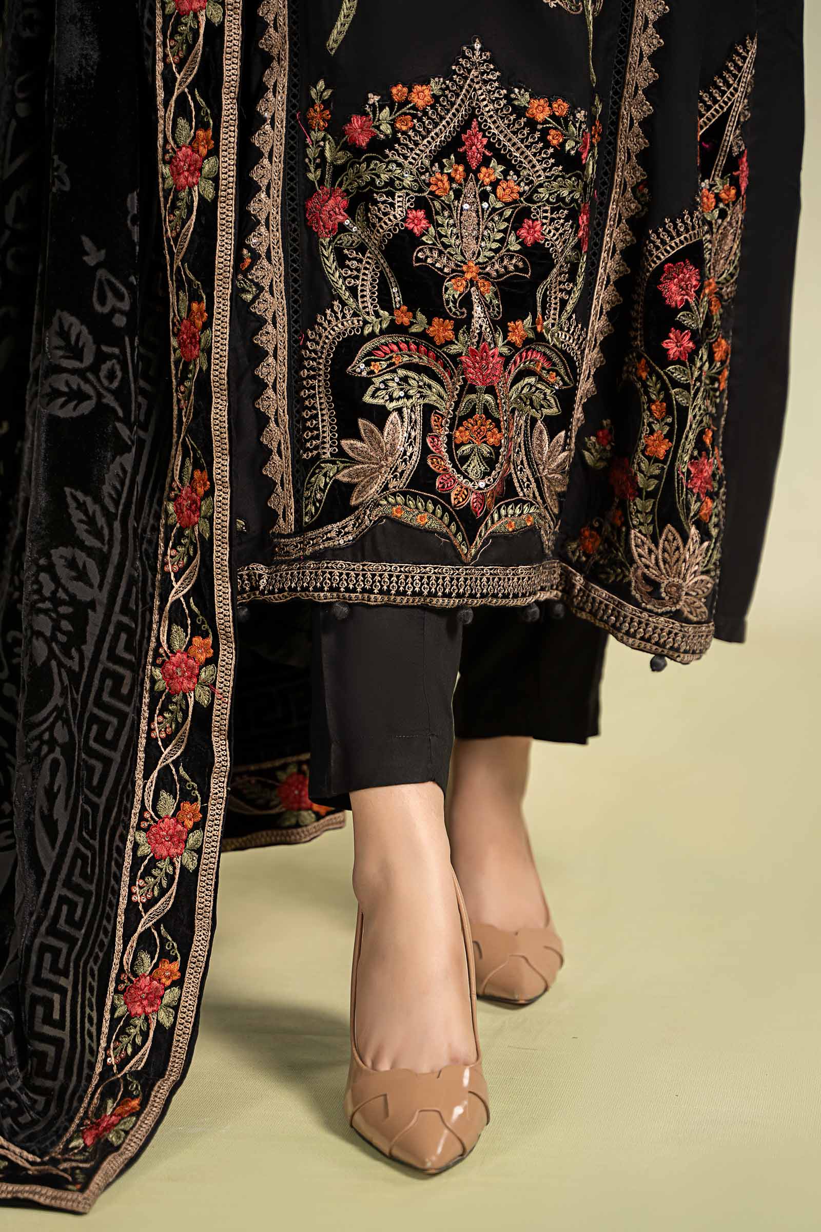 Maira B | Ready to Wear | DW-W24-16 by Maria Faisal - Registered Vendor of : Maria B - type : Wedding Dress - 100% original wedding dresses