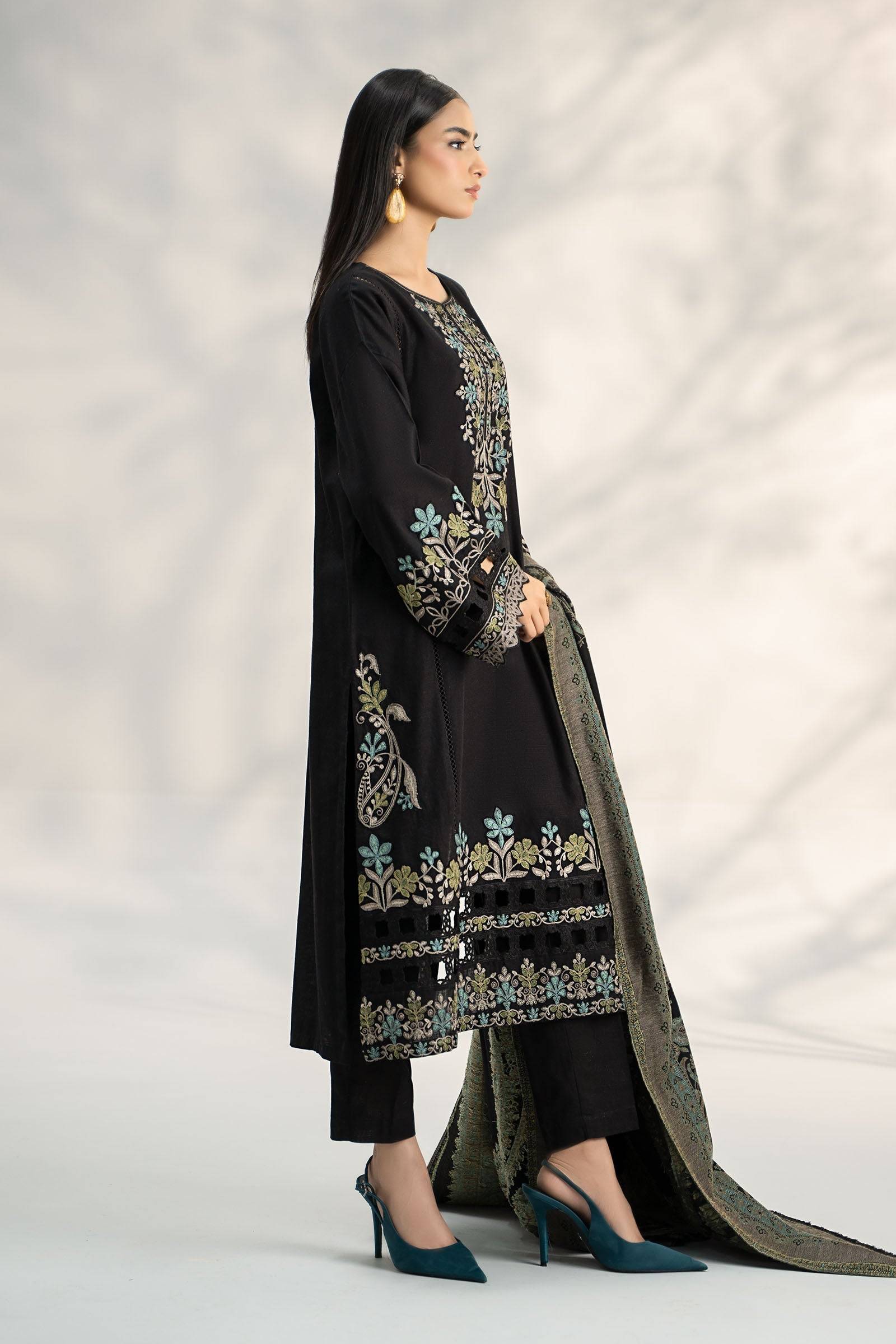 Maira B | Ready to Wear | DW-W24-19 by Maria Faisal - Registered Vendor of : Maria B - type : Wedding Dress - 100% original wedding dresses