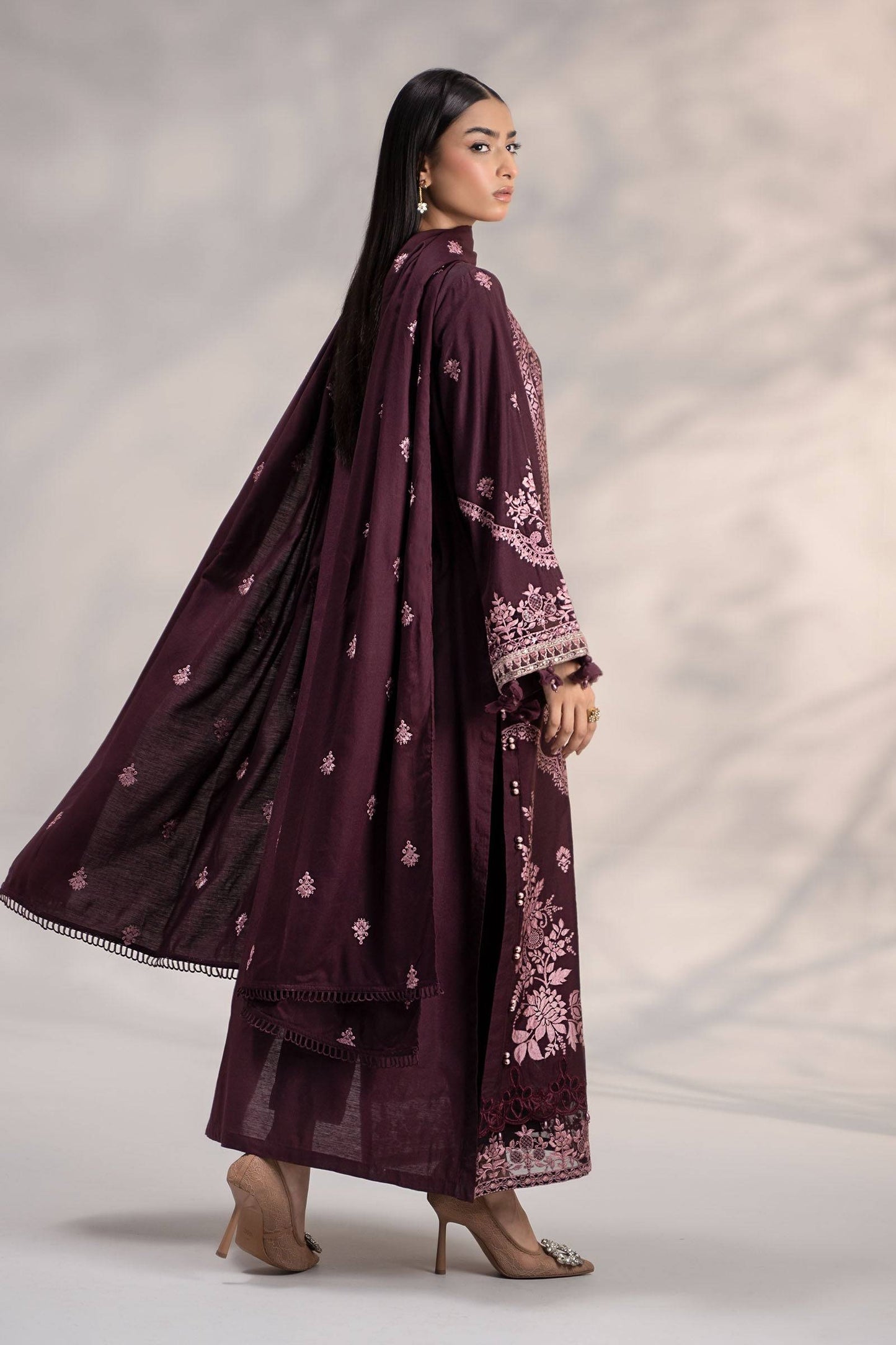 Maira B | Ready to Wear | DW-W24-21 by Maria Faisal - Registered Vendor of : Maria B - type : Wedding Dress - 100% original wedding dresses