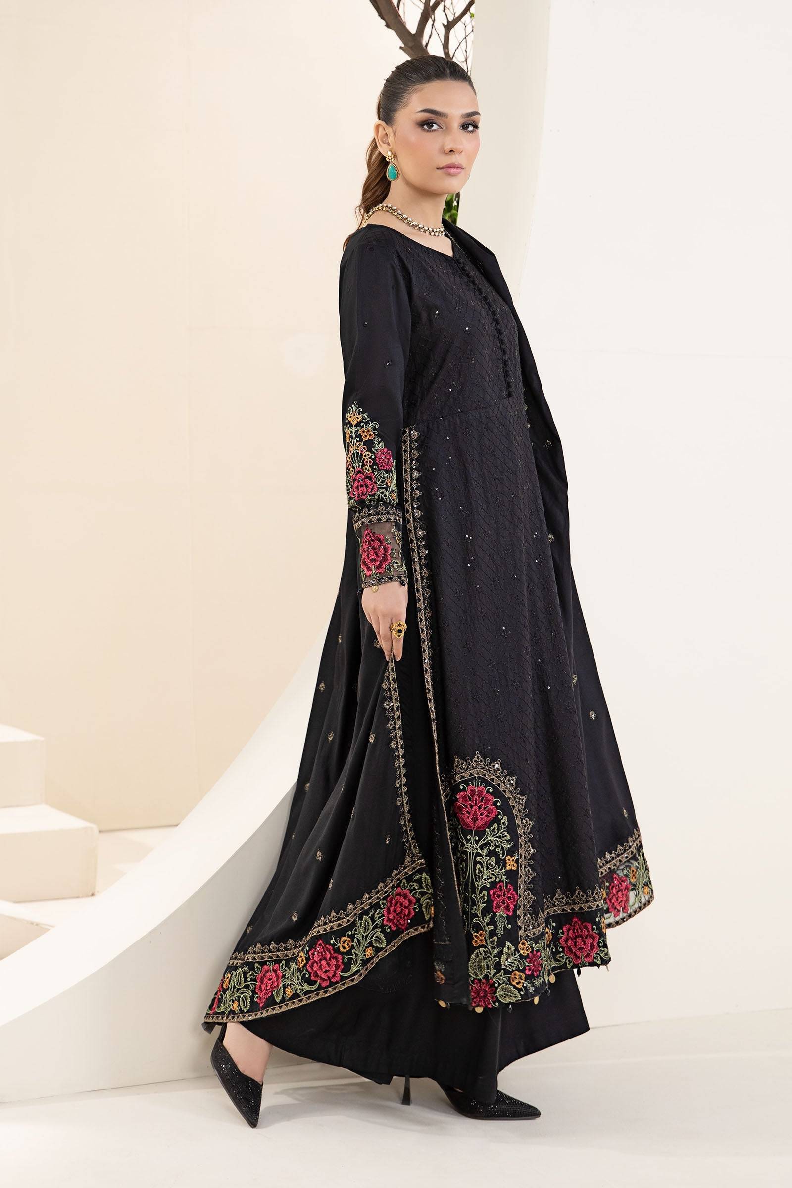Maira B | Ready to Wear | DW-W24-45 by Maria Faisal - Registered Vendor of : Maria B - type : Wedding Dress - 100% original wedding dresses