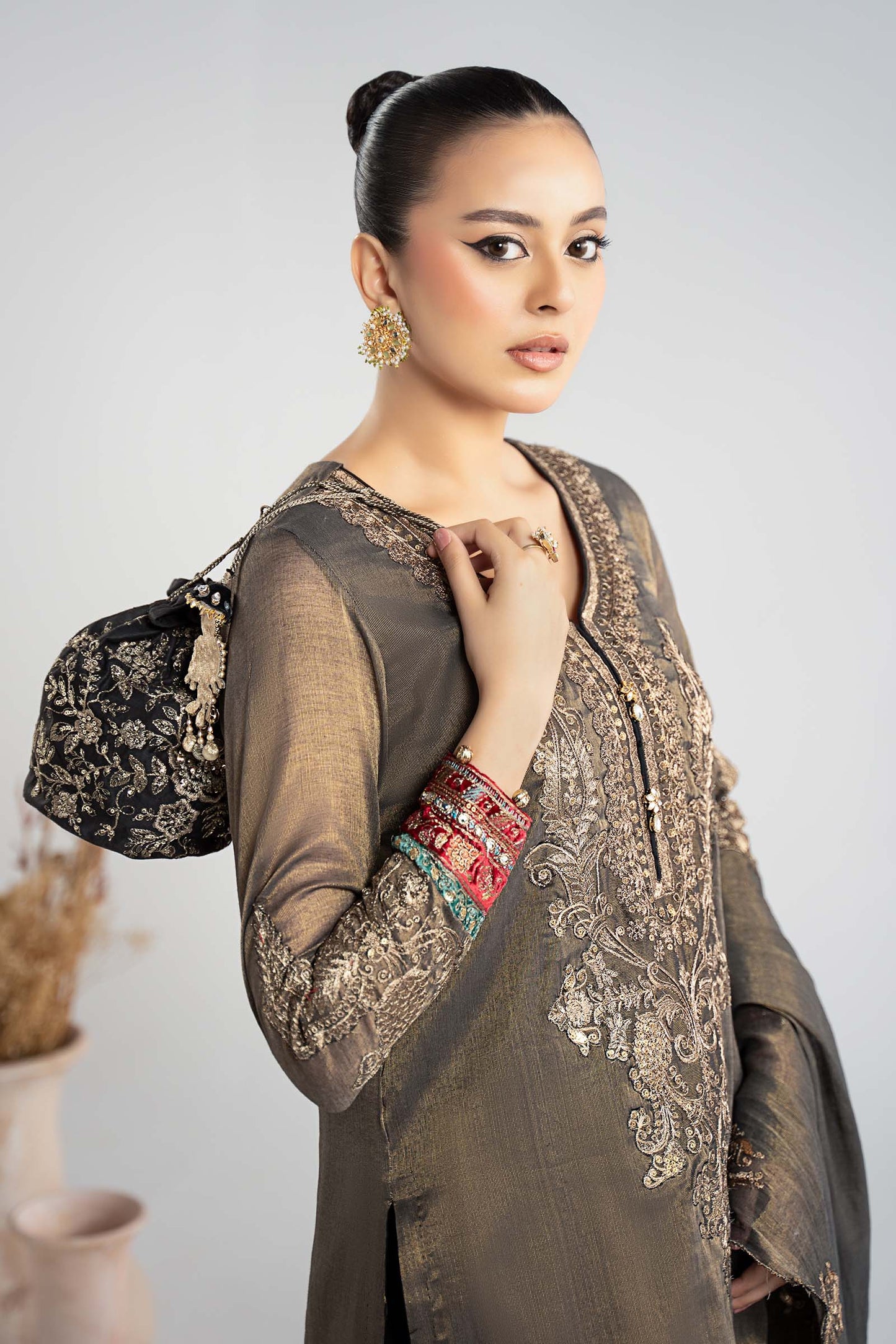 Maria B | Luxury Winter Pret 25 | DW-W25-01-Black - Ladies Clothes - Maria Faisal