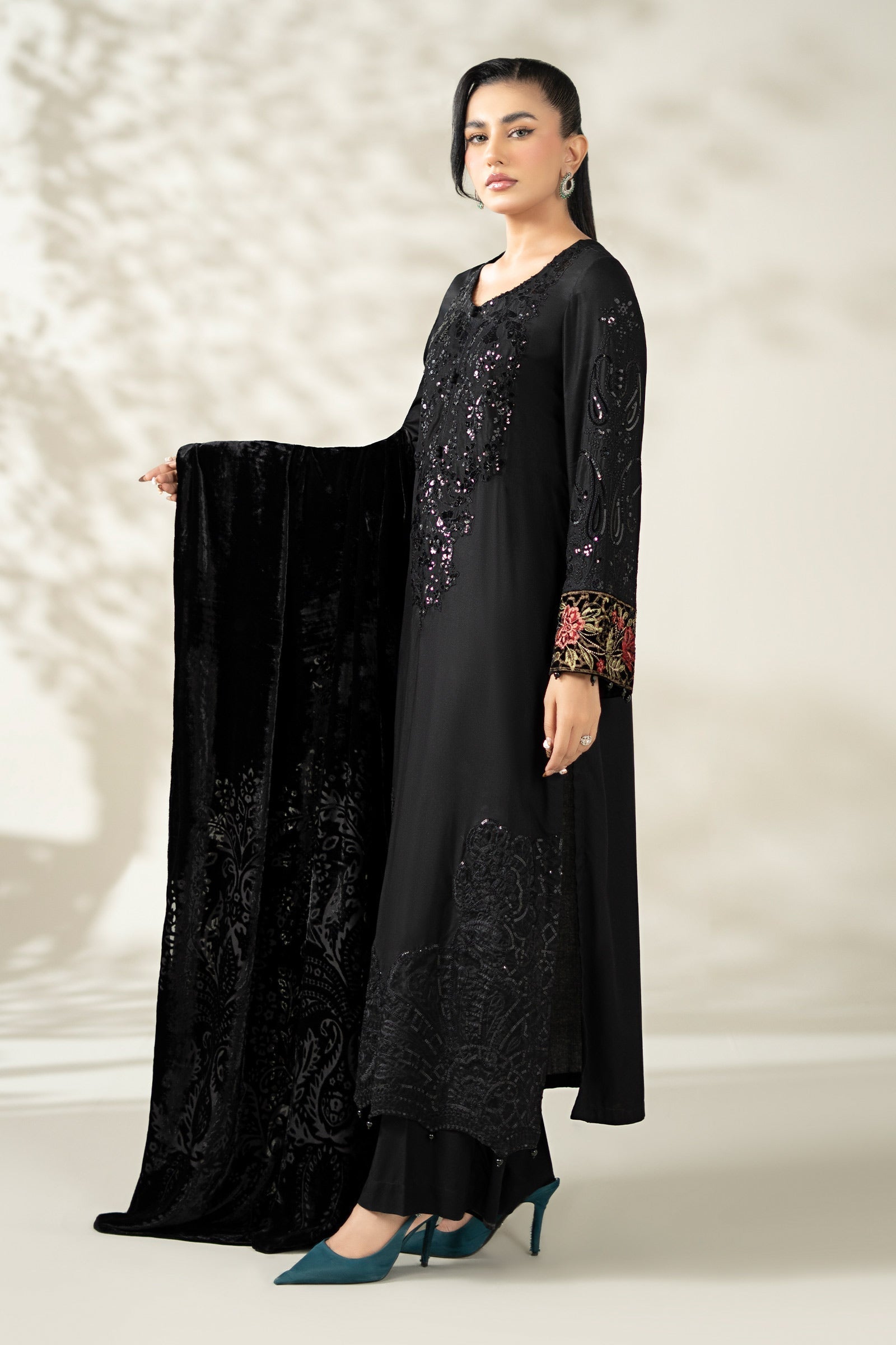 Maria B | Luxury Winter Pret 25 | DW-W25-20-Black - Ladies Clothes - Maria Faisal