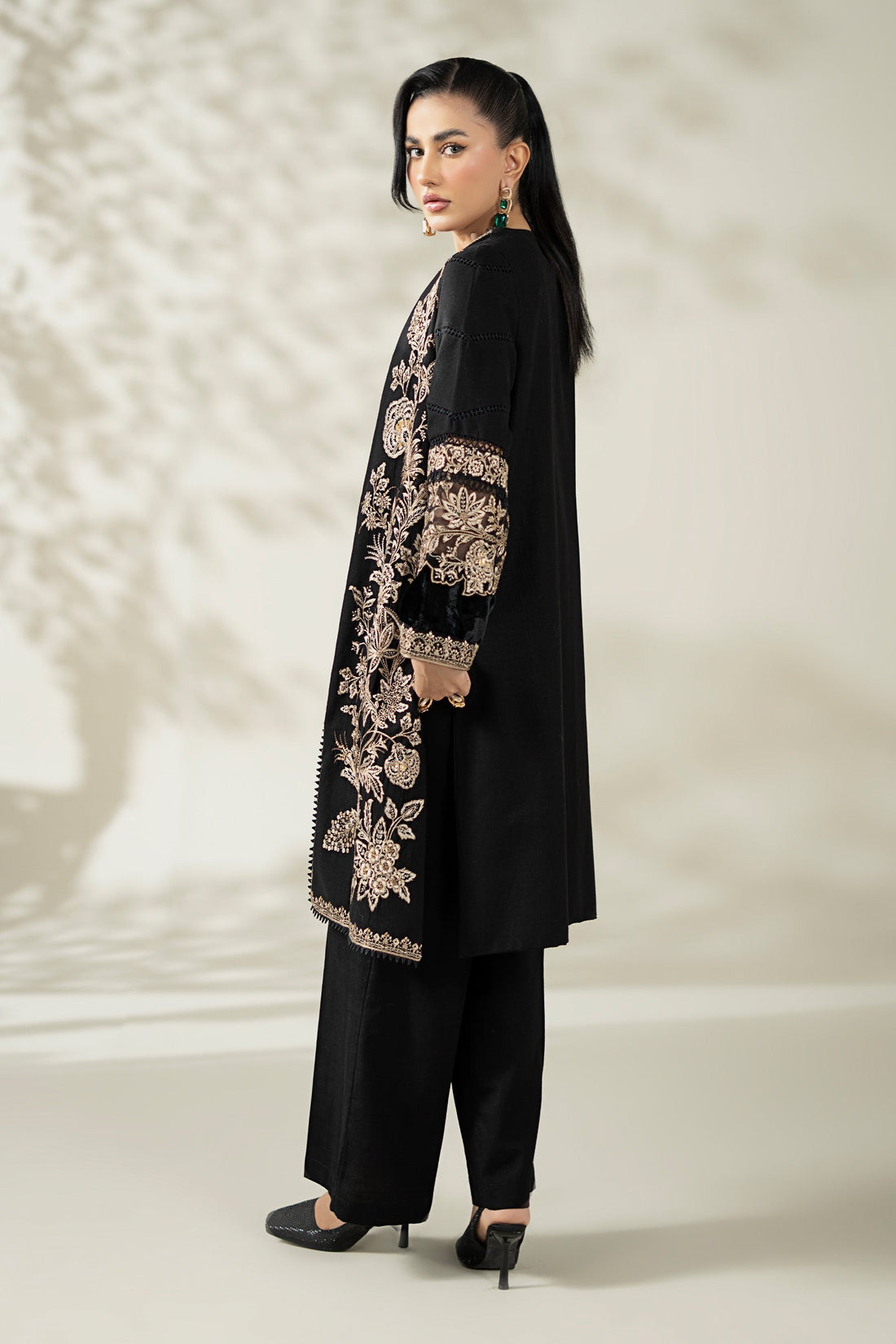Maria B | Luxury Winter Pret 25 | DW-W25-43-Black - Ladies Clothes - Maria Faisal