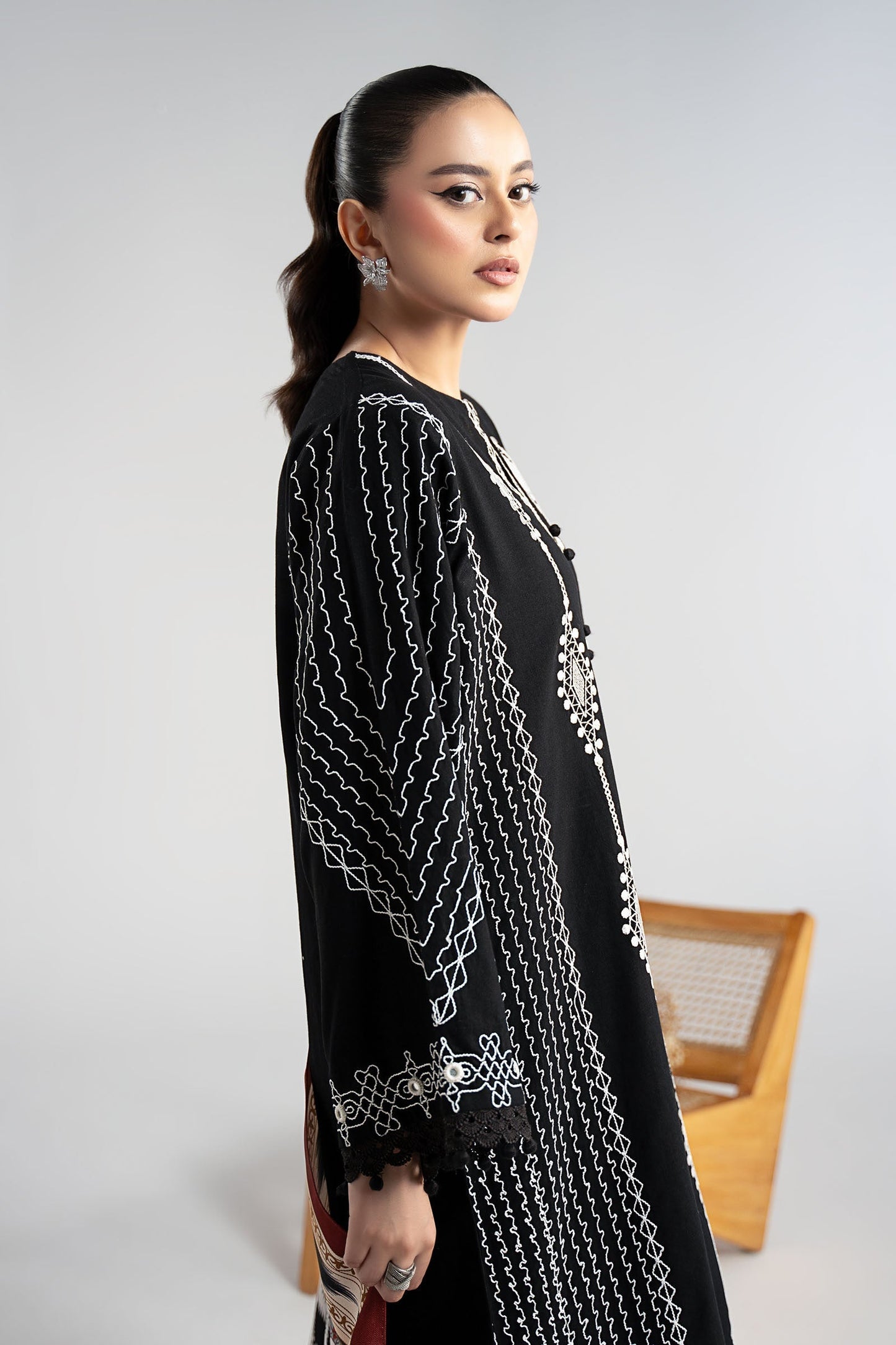 Maria B | Luxury Winter Pret 25 | DW-W25-51-Black - Ladies Clothes - Maria Faisal