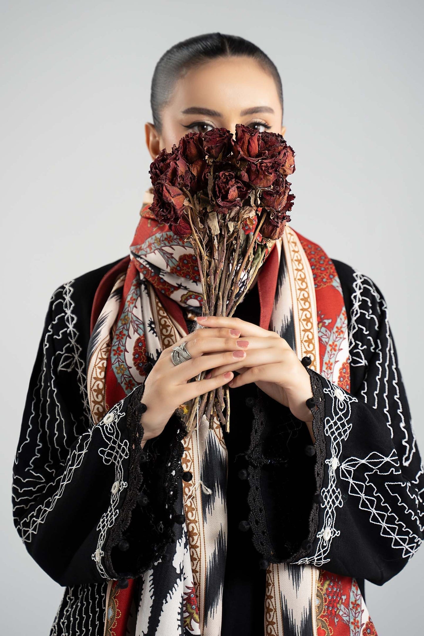 Maria B | Luxury Winter Pret 25 | DW-W25-51-Black - Ladies Clothes - Maria Faisal