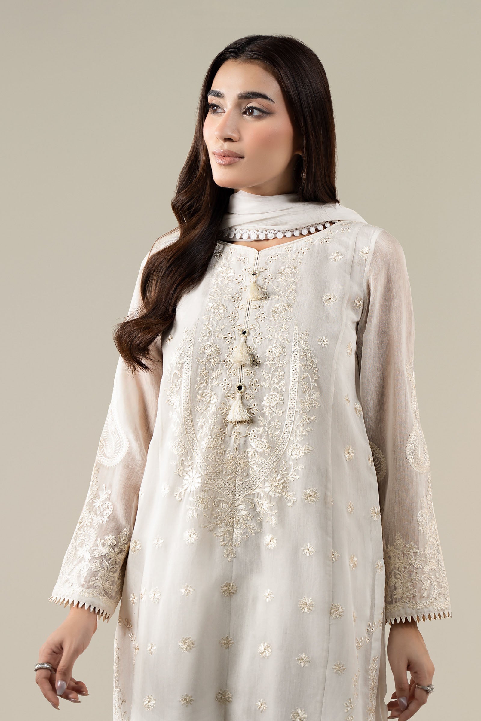 Maria B | Luxury Winter Pret 25 | DW-EA25-76-Off White - Ladies Clothes - Maria Faisal