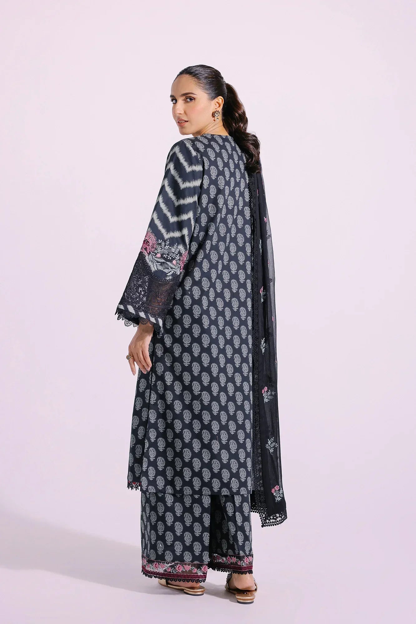 Ethnic | Rozana Collection SS 24 | E0412/203/902 - Ladies Clothes - Maria Faisal