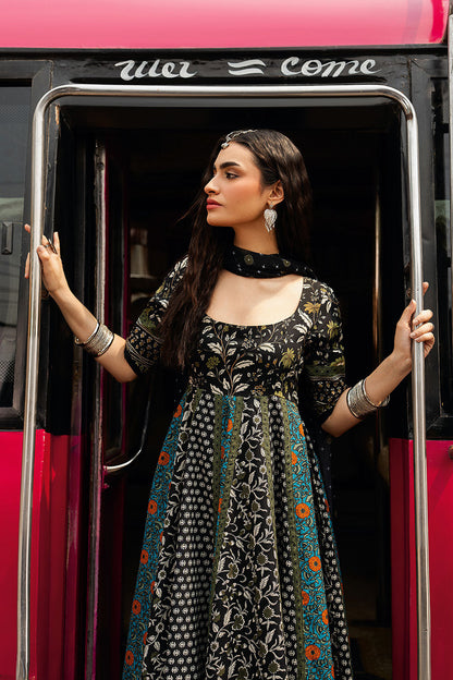 Shagna | Ed Dopahar | SP-102 (NIGHA) - Luxury Dress - available at Maria Faisal in UK and USA.