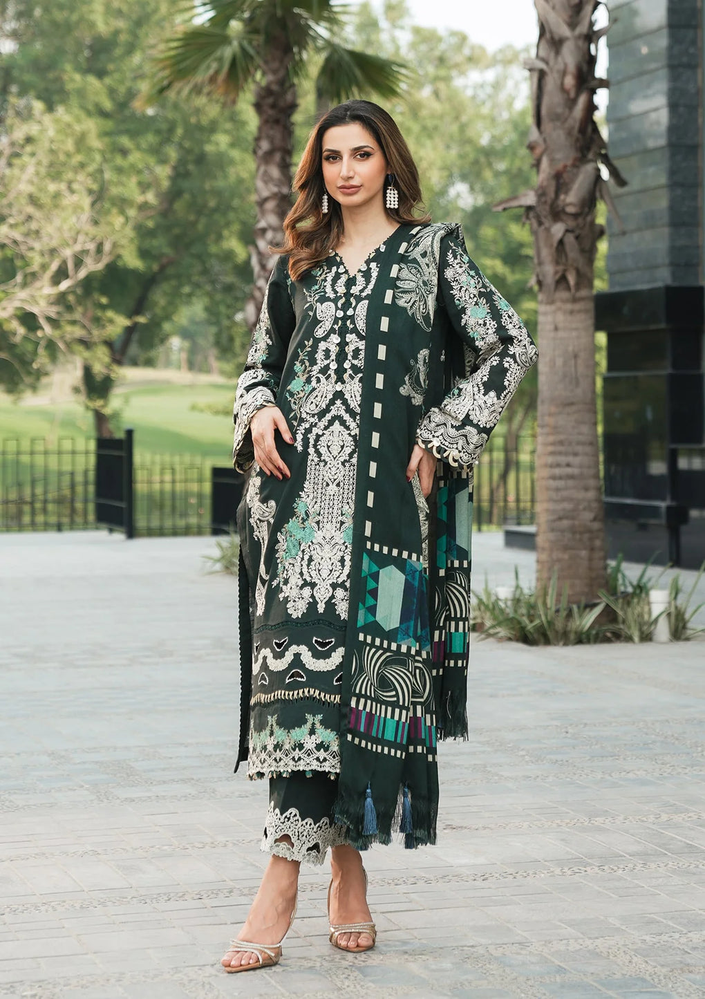 Elaf Premium | Winter Pashmina Shawl Collection | EPW-2A Sweet Harmony - Designer Dress with Intricate embroidery and embellishments. Shop elegent wedding dress at Maria Faisal.