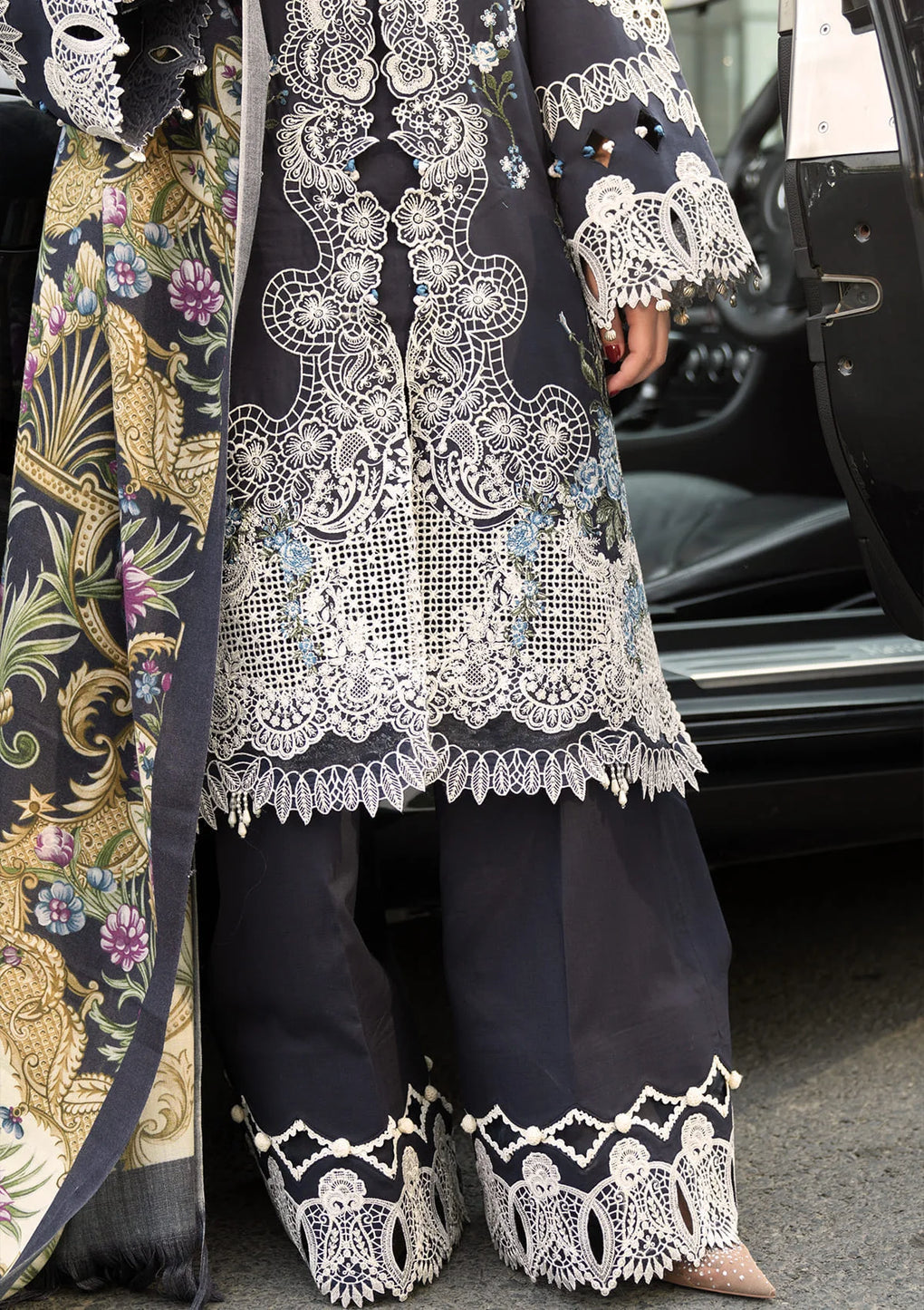 Elaf Premium | Winter Pashmina Shawl Collection | EPW-3B Dreamy Embrace - Designer Dress with Intricate embroidery and embellishments. Shop elegent wedding dress at Maria Faisal.