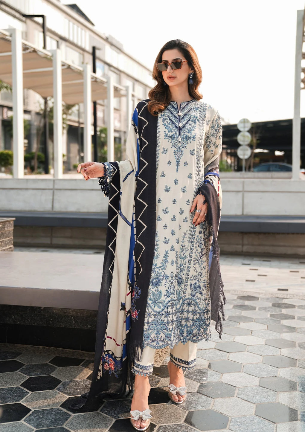 Elaf Premium | Winter Pashmina Shawl Collection | EPW-5B Cherished Memories - Designer Dress with Intricate embroidery and embellishments. Shop elegent wedding dress at Maria Faisal.