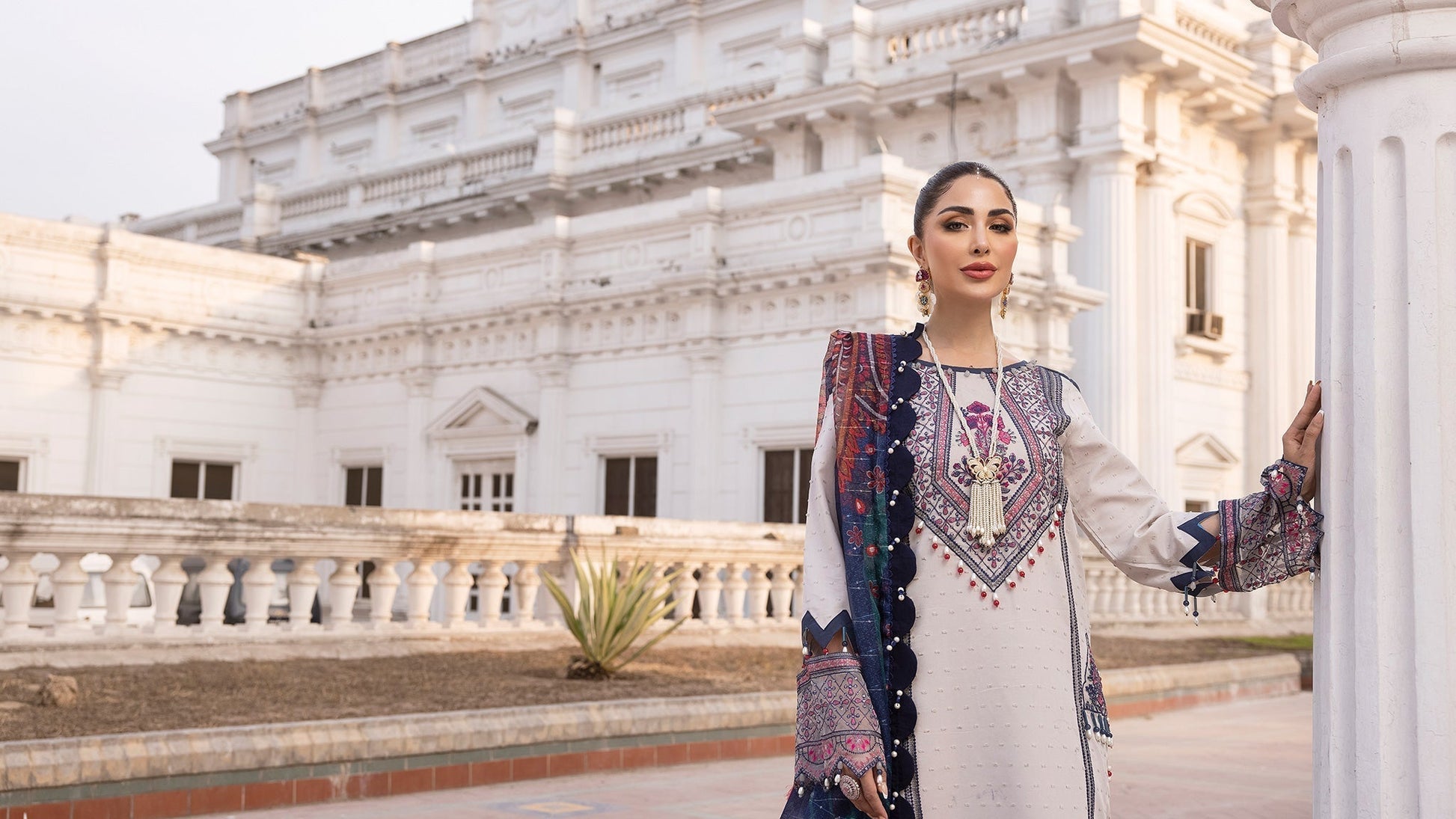 Ellena | Luxury Embroidered Collection | D23 - Waniyas