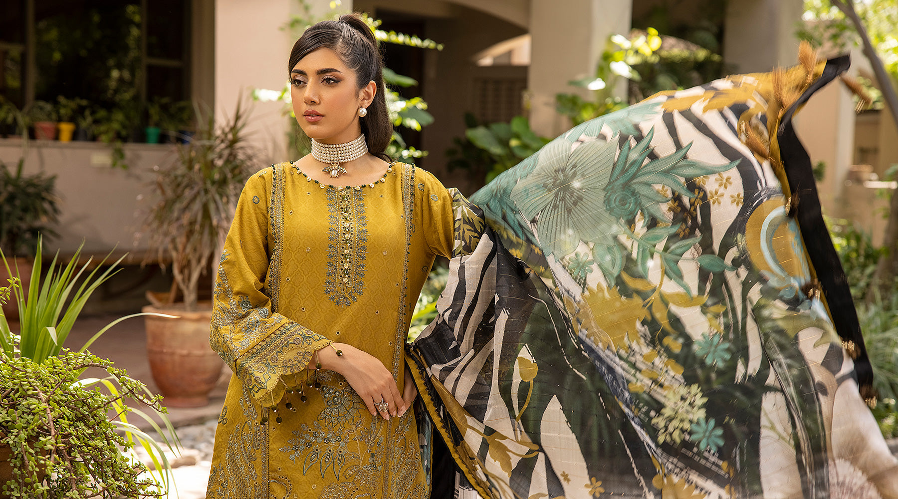 Ellena | Luxury Embroidered Collection | D17 - Waniyas