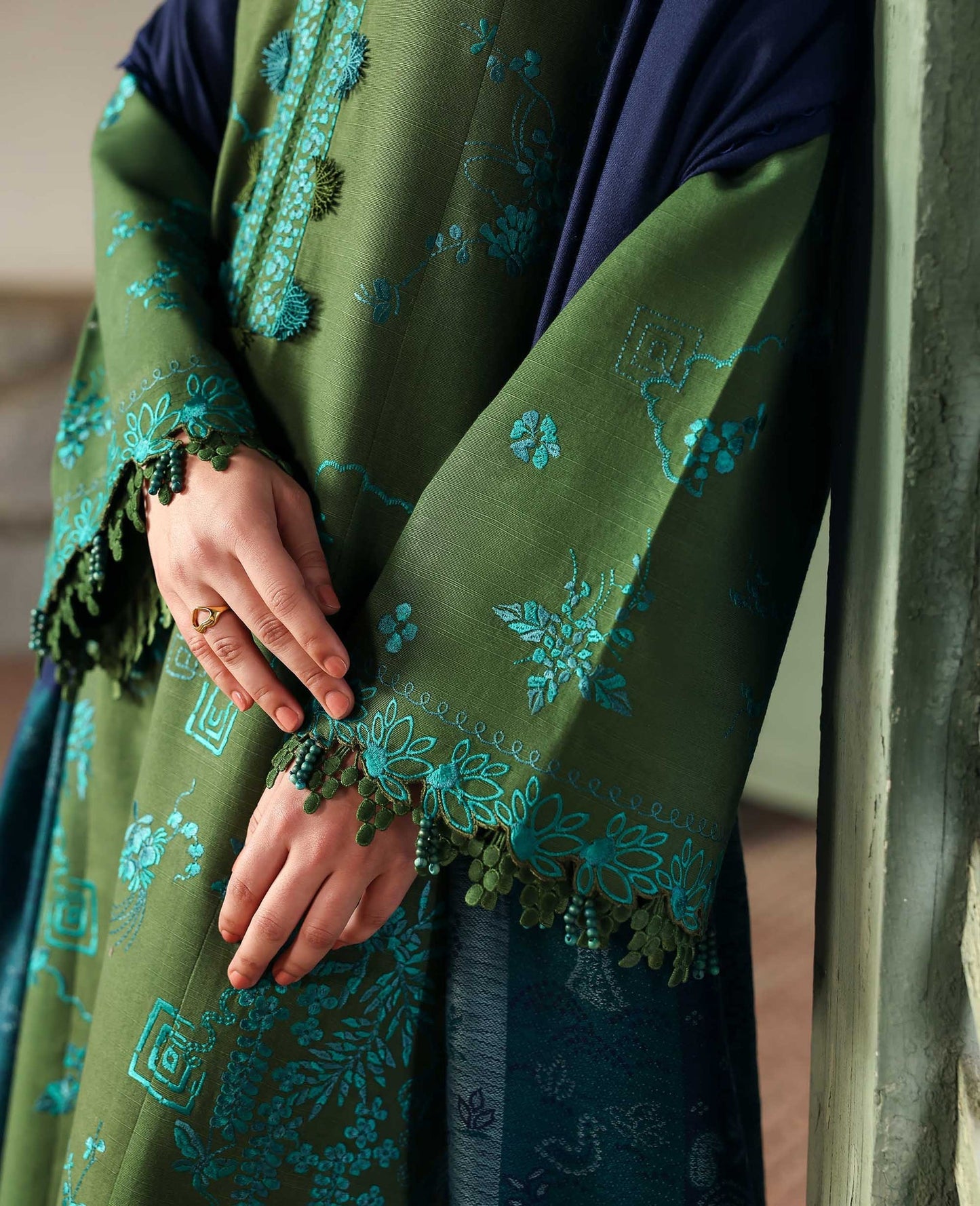 Elysia – authentic Pakistani dress from the Amaris Luxury Shawl 25 collection for women in the UK