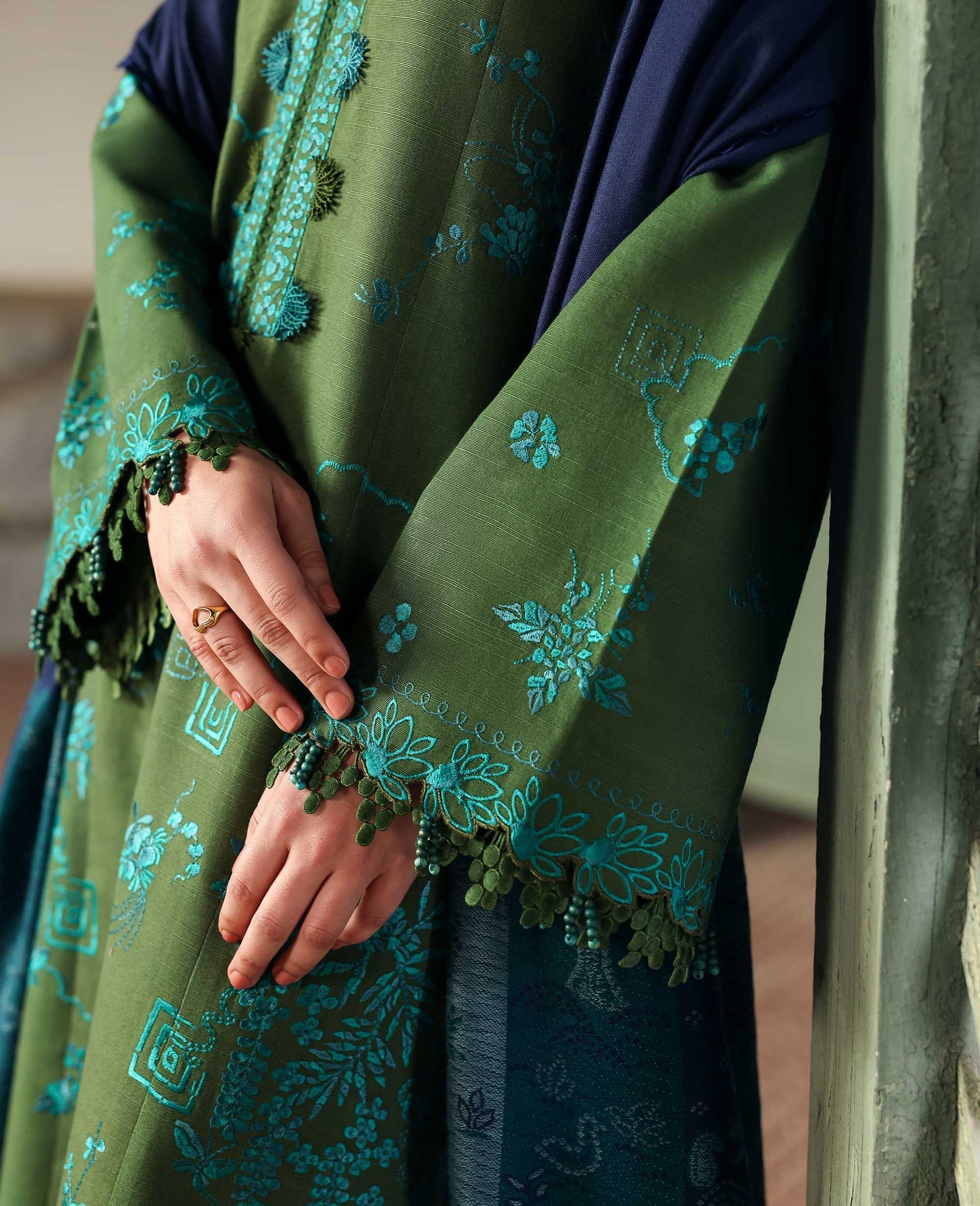 Elysia – authentic Pakistani dress from the Amaris Luxury Shawl 25 collection for women in the UK
