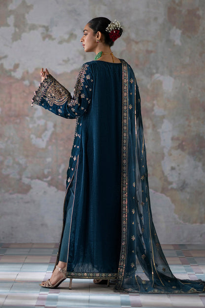 Emaan Adeel | Saanjh Velvet Collection 24 |  Meher - Ladies Clothes - Maria Faisal