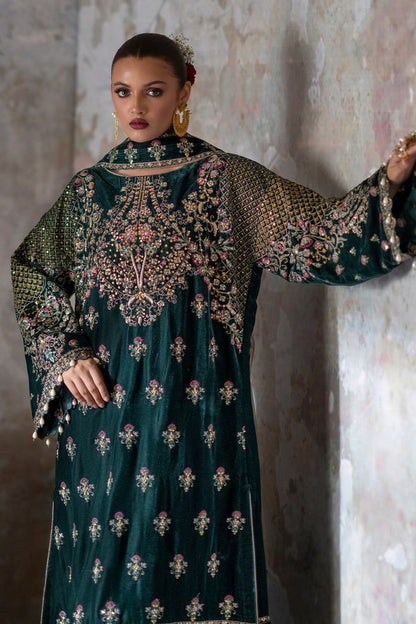 Emaan Adeel | Saanjh Velvet Collection 24 | Nisha - Ladies Clothes - Maria Faisal