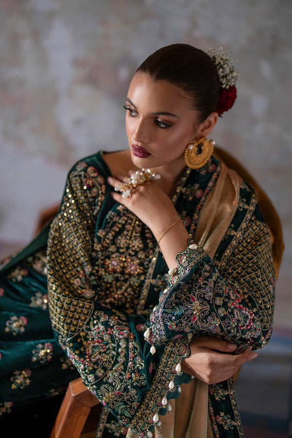 Emaan Adeel | Saanjh Velvet Collection 24 | Nisha - Ladies Clothes - Maria Faisal