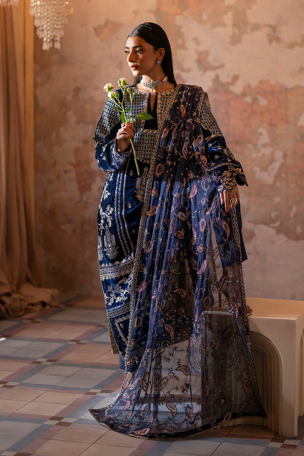 Emaan Adeel | Saanjh Velvet Collection 24 | Roshni - Ladies Clothes - Maria Faisal