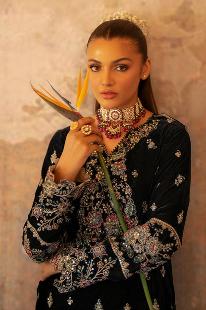 Emaan Adeel | Saanjh Velvet Collection 24 |  Ishaan - Ladies Clothes - Maria Faisal