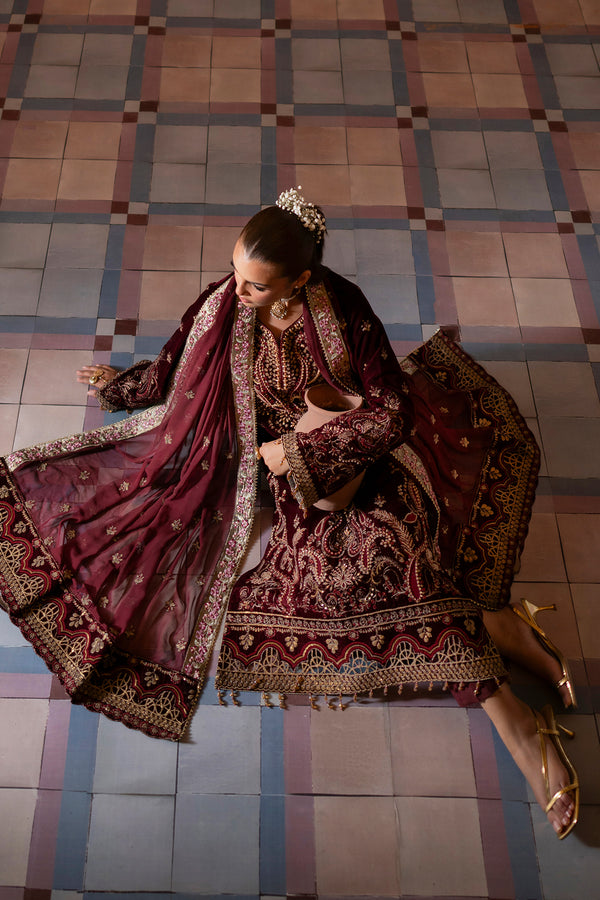 Emaan Adeel | Saanjh Velvet Collection 24 |  Tara - Ladies Clothes - Maria Faisal