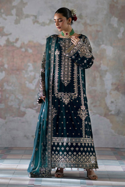 Emaan Adeel | Saanjh Velvet Collection 24 |  Meher - Ladies Clothes - Maria Faisal