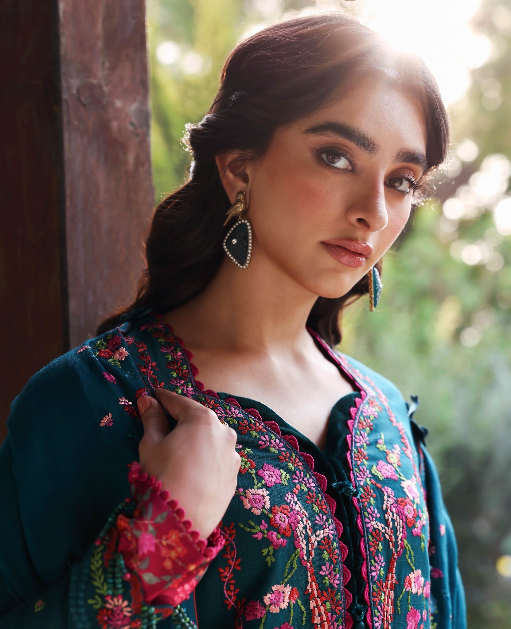 Evania – authentic Pakistani dress from the Amaris Luxury Shawl 25 collection for women in the UK