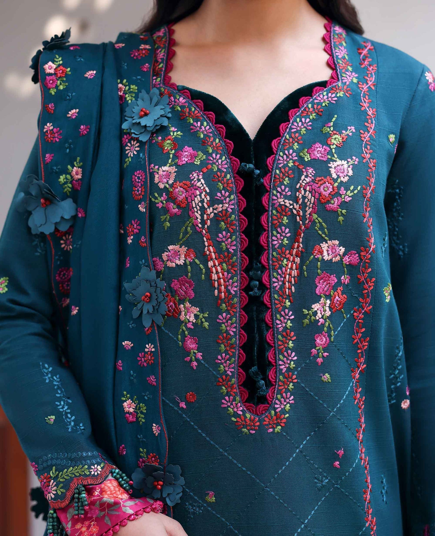 Evania – authentic Pakistani dress from the Amaris Luxury Shawl 25 collection for women in the UK