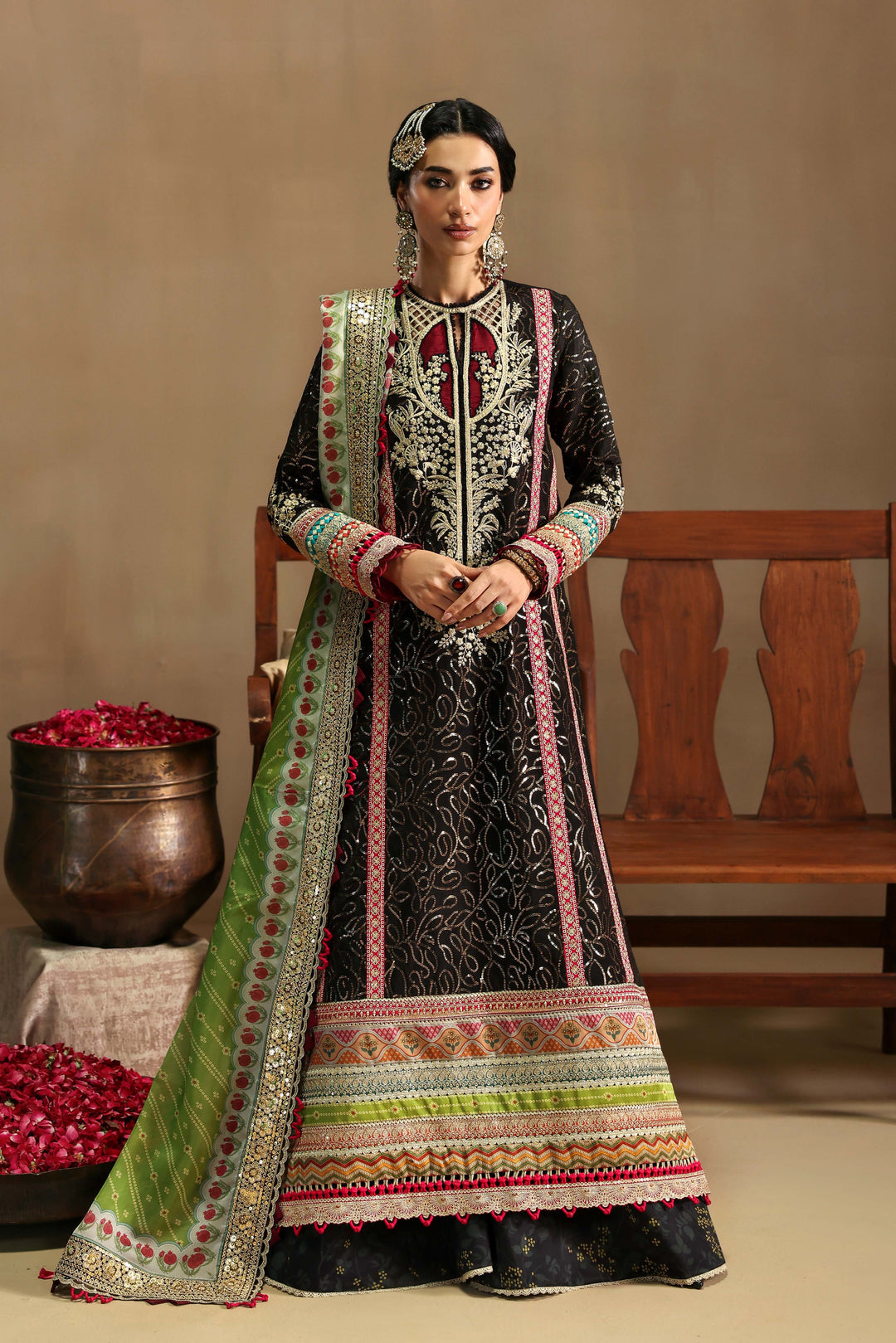 Sable Vogue | Festive 25 | FC-06-25 - Ladies Clothes - Maria Faisal