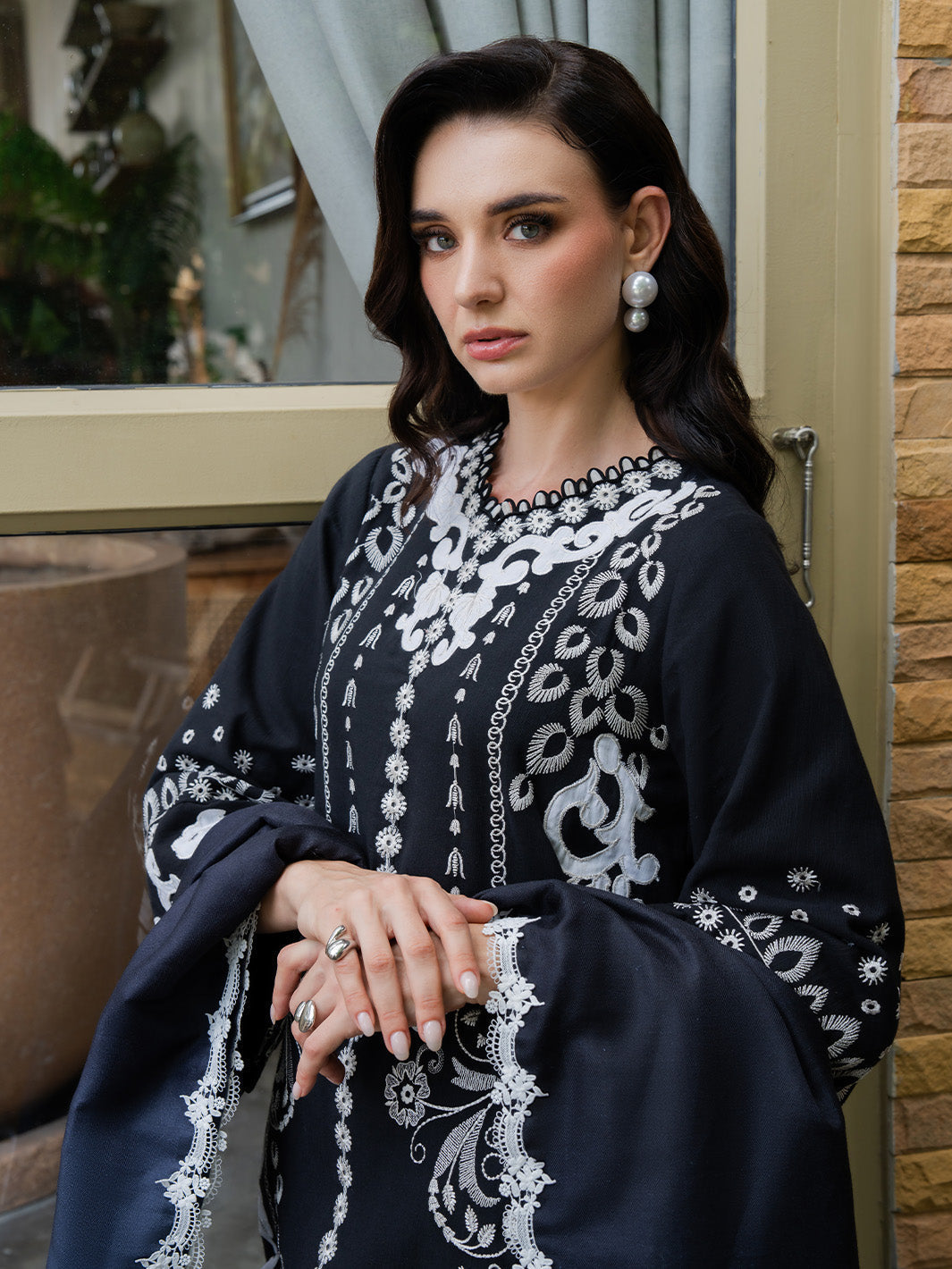 REHA – authentic Pakistani dress from the Dastaan Khaddar 25 collection for women in the UK