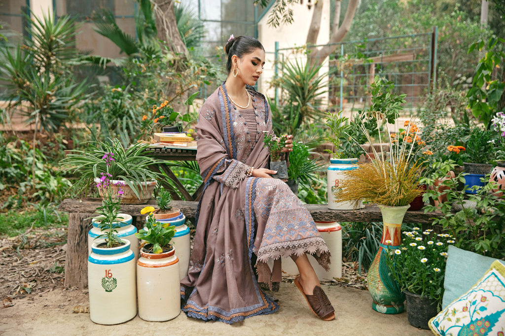 Florent | Luxury Lawn 24 | FFL-7 - Ladies Clothes - Maria Faisal
