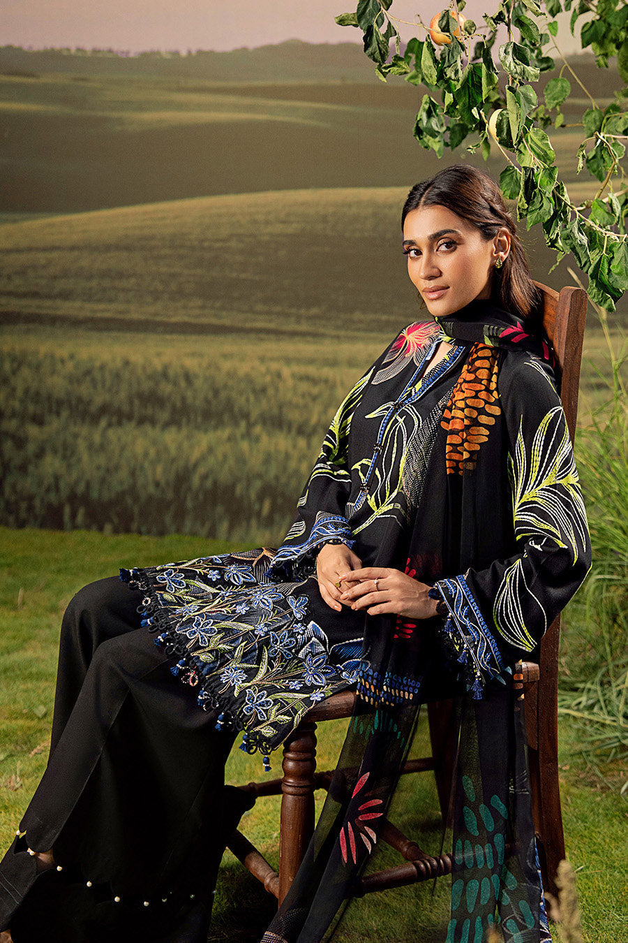 Maria B | Basics Winter 25 | MB-PFUS25-08B - Ladies Clothes - Maria Faisal