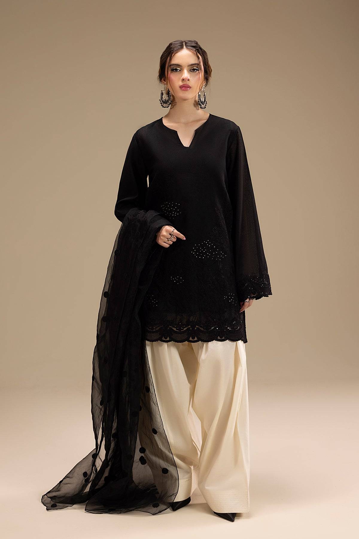 Erum Khan | Lillia Summer Edit | Night Petal by Maria Faisal - Registered Vendor of : Erum Khan - type : Ladies Clothes - 100% original wedding dresses