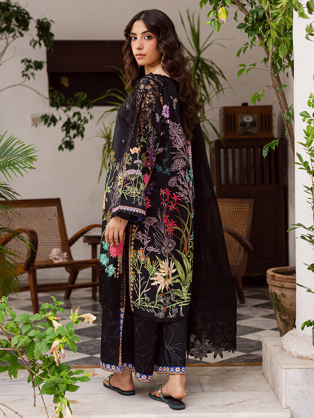 Mahnur | Gulzar Winter 25 | G - 01 - Ladies Clothes - Maria Faisal