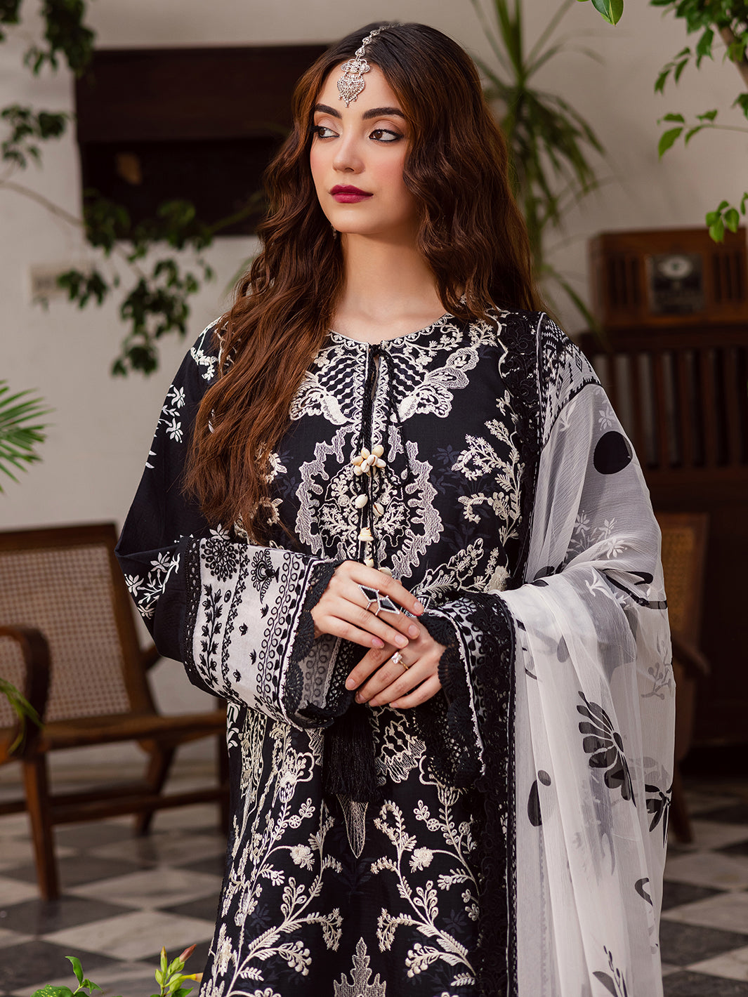 Mahnur | Gulzar Winter 25 | G - 04 - Ladies Clothes - Maria Faisal