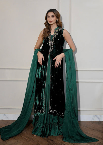 Mahum Asad | Voila Velvets | Emerald - Ladies Clothes - Maria Faisal