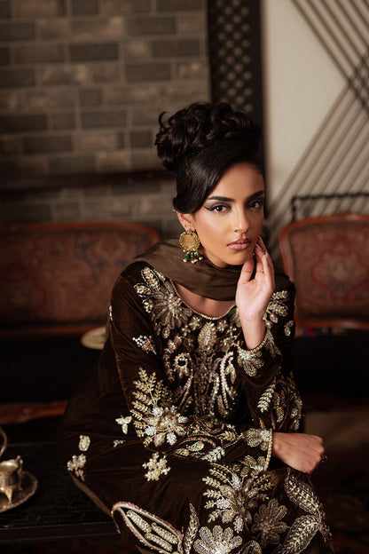 Saira Rizwan | Velvet Pret 25 | GURR-SRVP25-09 - Formal Dress - available at Maria Faisal in UK and USA.