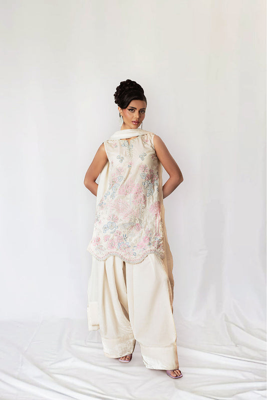 Saira Rizwan | Velvet Pret 25 | NARGIS-SRVP25-07 - Formal Dress - available at Maria Faisal in UK and USA.