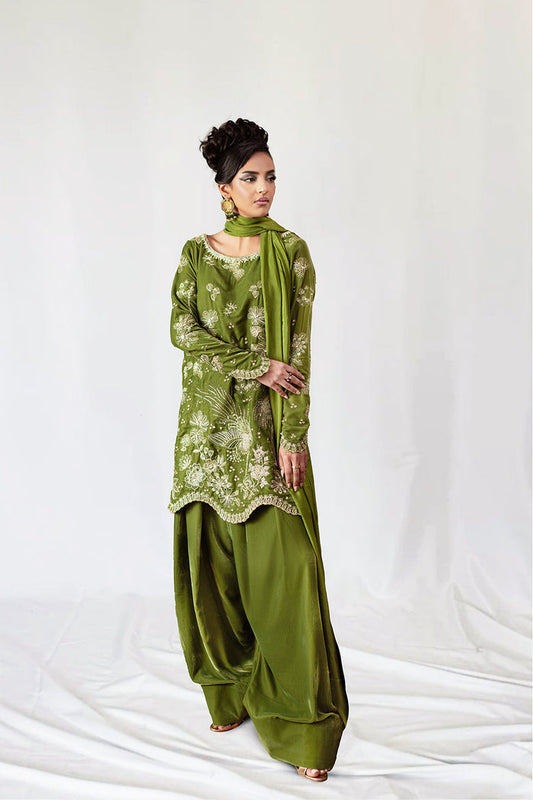 Saira Rizwan | Velvet Pret 25 | KAHWA-SRVP25-08 - Formal Dress - available at Maria Faisal in UK and USA.