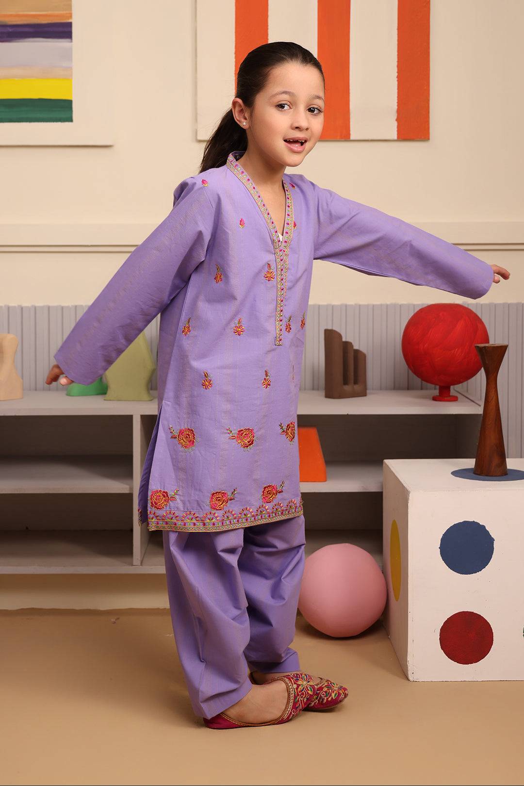 Zellbury Girls | 2 Piece Lawn | Embroidered Kurta Trouser - 2662 by Maria Faisal - Registered Vendor of : Zellbury Girls - type : Kids Clothes - 100% original wedding dresses