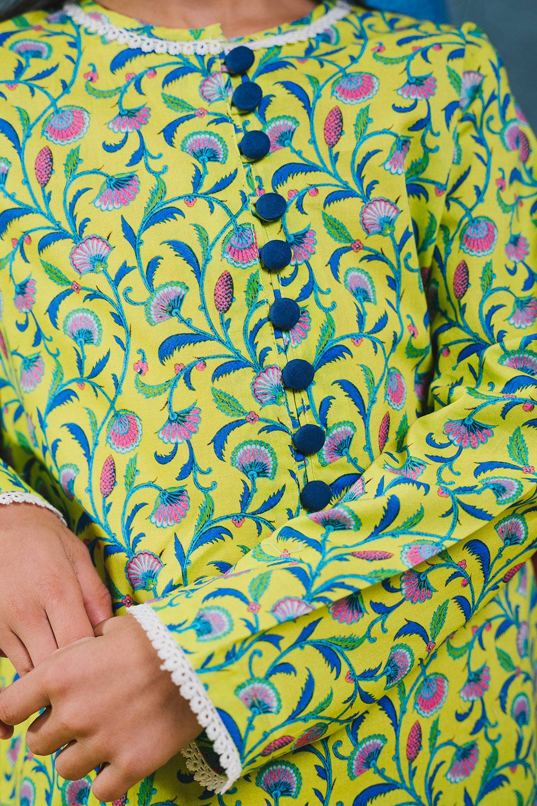 Zellbury Girls | 2 Piece Cambric | Kurta Trouser - 2679 by Maria Faisal - Registered Vendor of : Zellbury Girls - type : Kids Clothes - 100% original wedding dresses