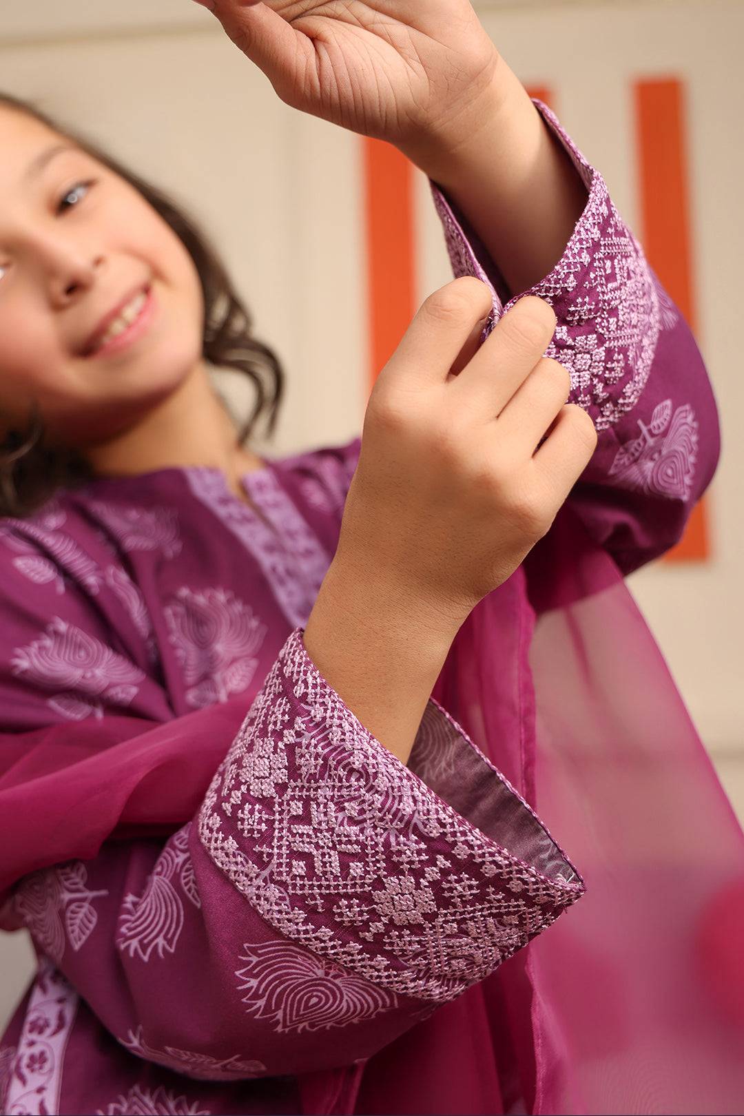 Zellbury Girls | 3 Piece Cambric | Embroidered Kurta Dupatta Trouser - 3664 by Maria Faisal - Registered Vendor of : Zellbury Girls - type : Kids Clothes - 100% original wedding dresses