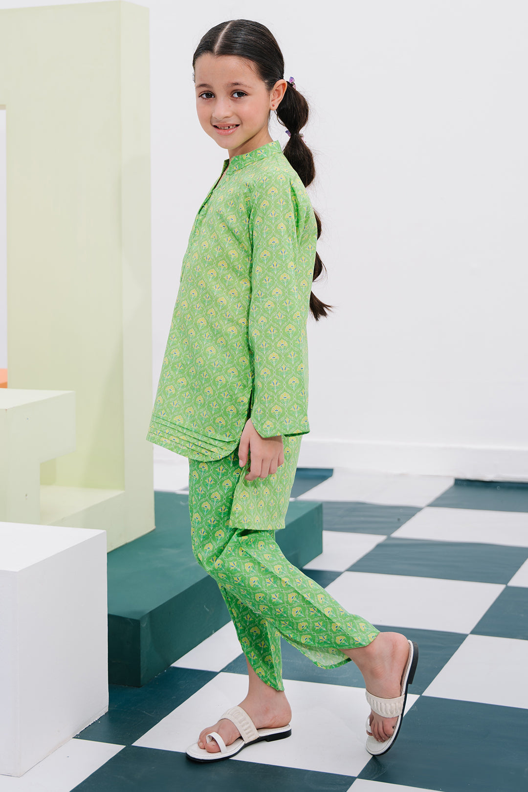 Zellbury Girls | 2 Piece Lawn | Kurta Trouser - 2406 by Maria Faisal - Registered Vendor of : Zellbury Girls - type : Kids Clothes - 100% original wedding dresses